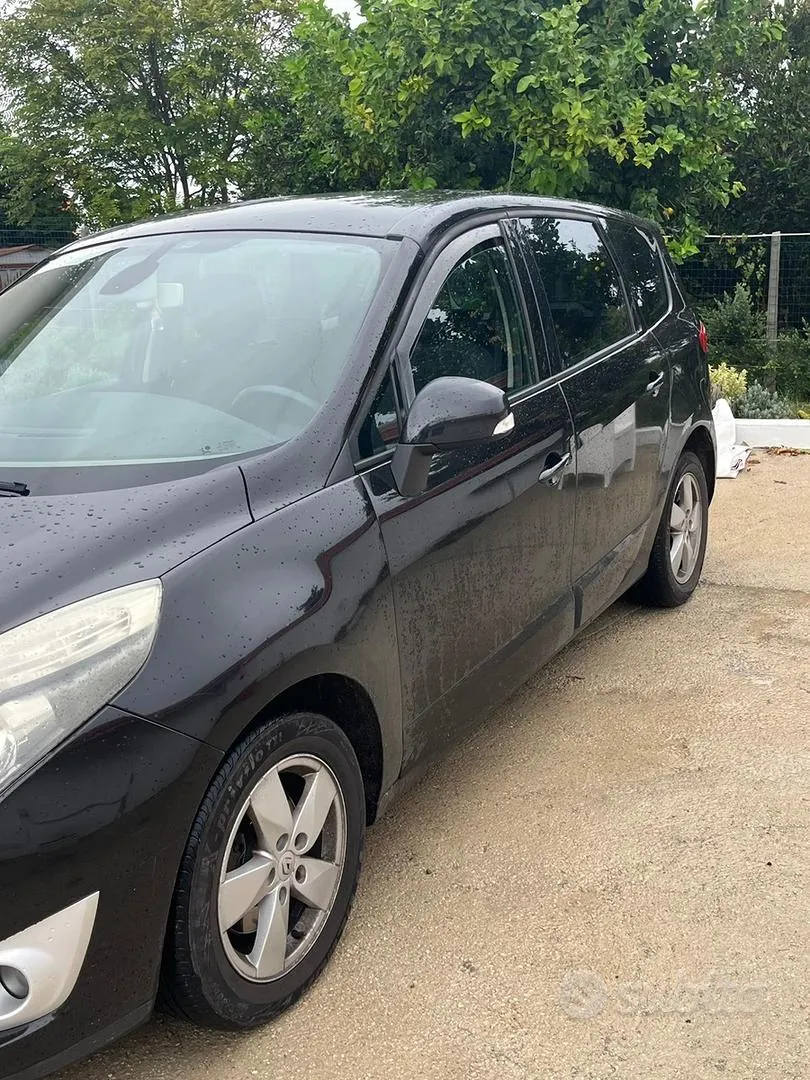 Renault Scenic 2010 photo 5
