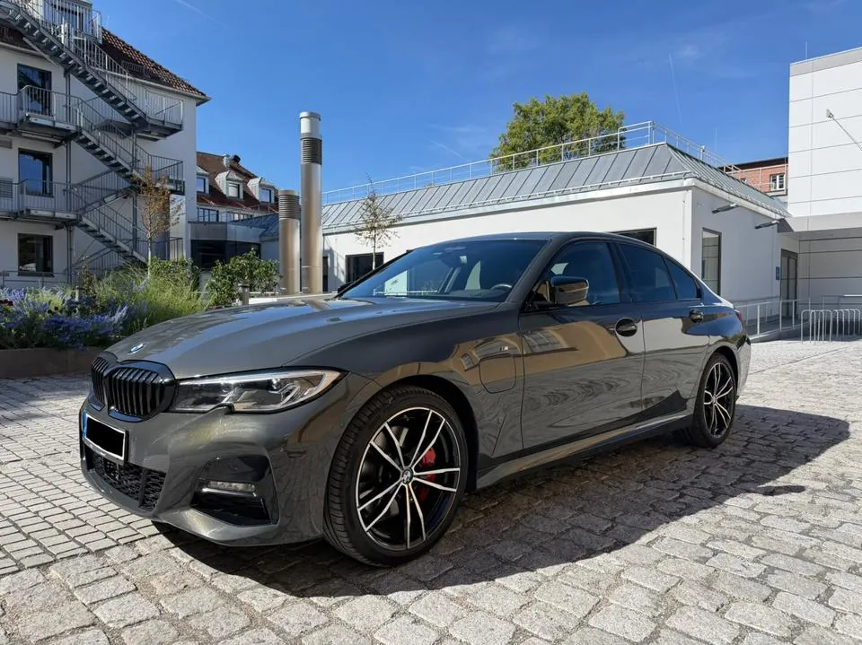 BMW 330E M-Sport