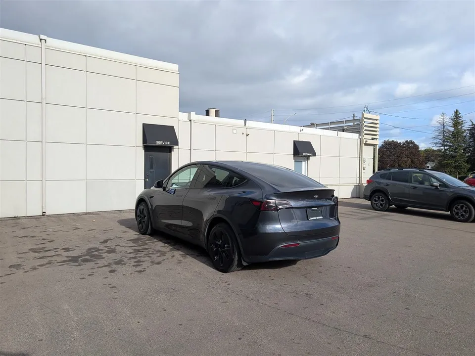 Tesla Model Y 2024 photo 3