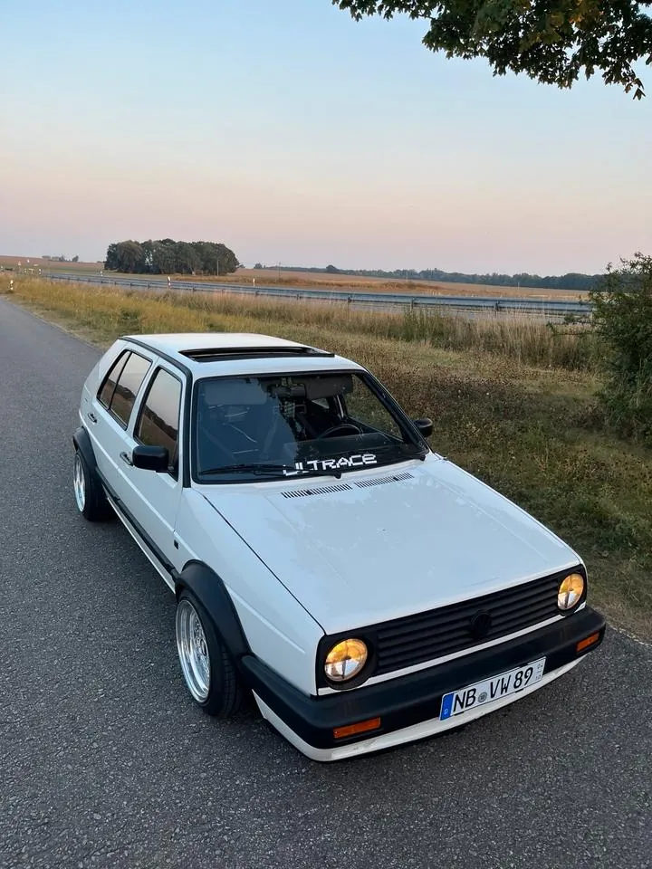 Volkswagen Golf 2