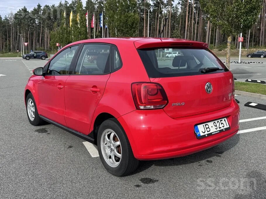 Volkswagen Polo 2012 photo 3