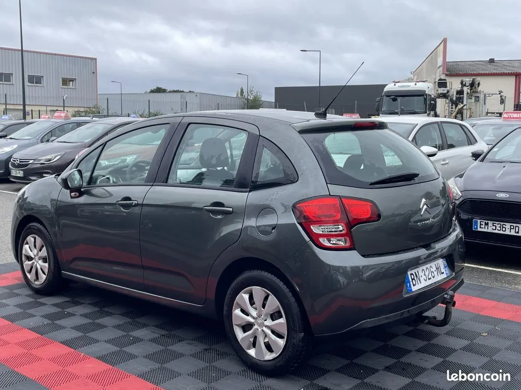 Citroen C3 2011 photo 3