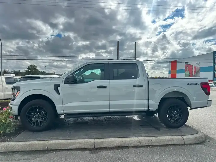 Ford F-150 2024 photo 2