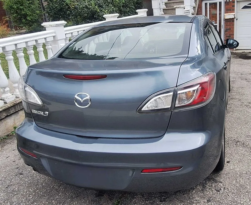 Mazda Mazda3 2012 photo 5