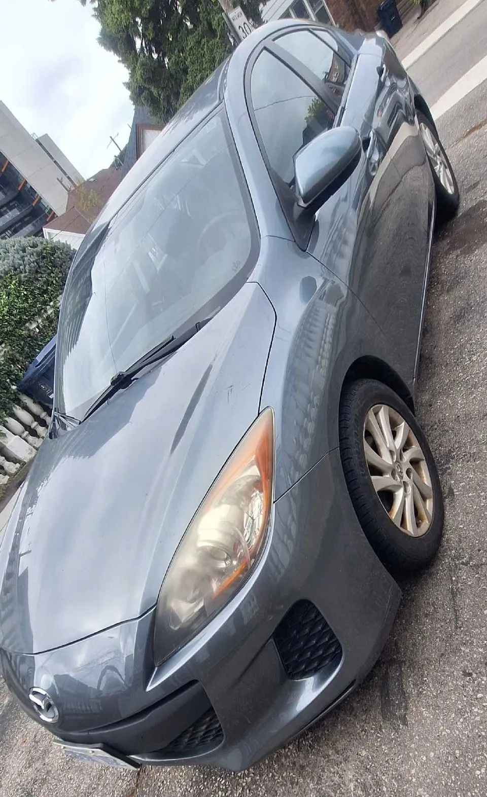 Mazda Mazda3 2012 photo 2