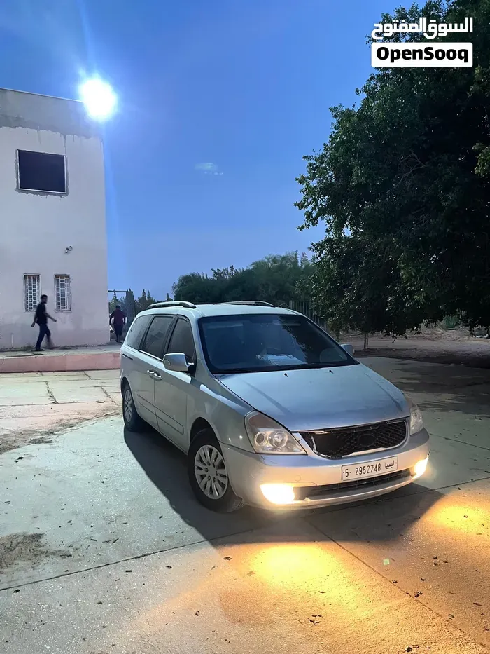 Kia Sedona 2016 photo 5