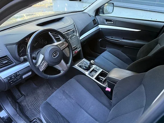 Subaru Outback 2010 photo 5