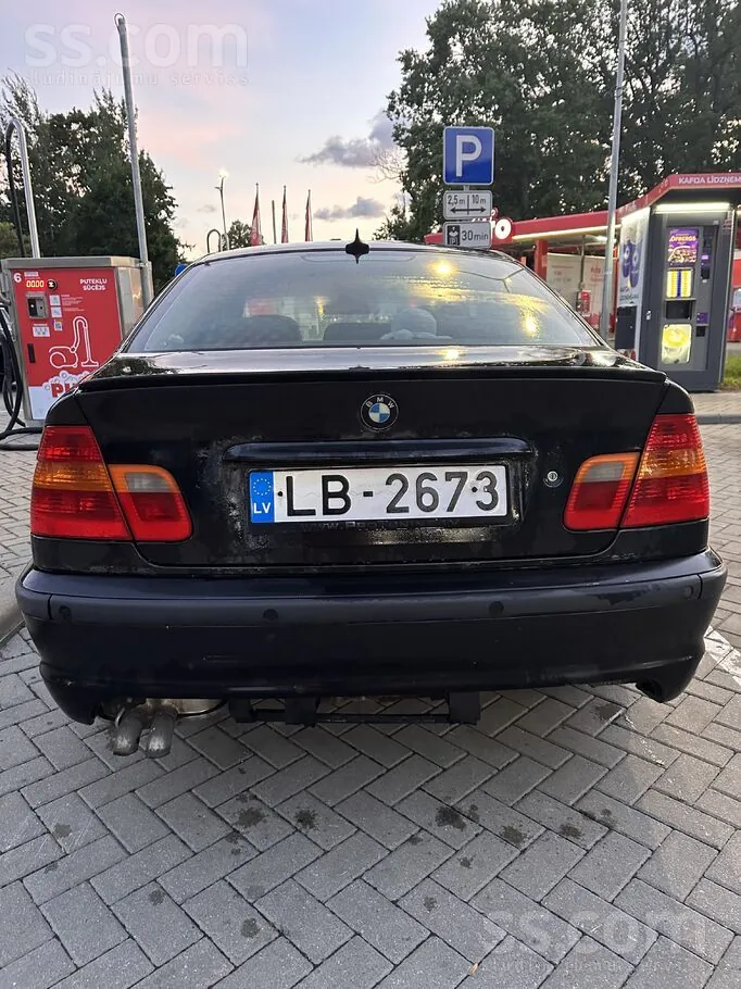 BMW 330 2004 photo 4