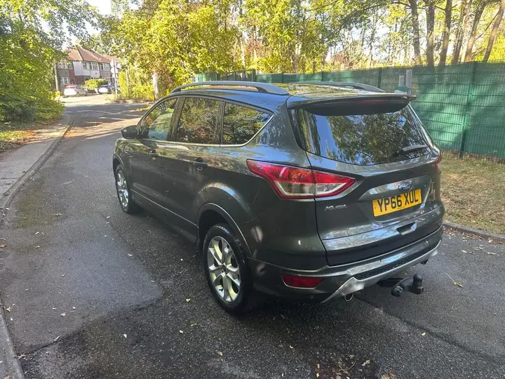 Ford Kuga 2016 photo 4