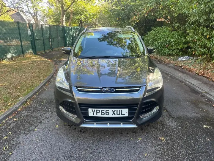 Ford Kuga 2016 photo 2