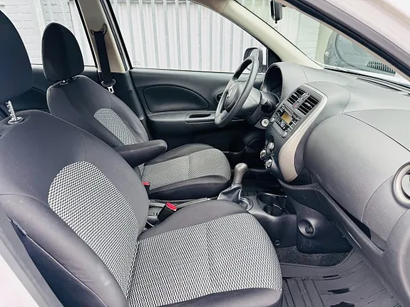 Nissan Micra 2014 photo 5