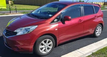 Nissan Note 2014 photo 4
