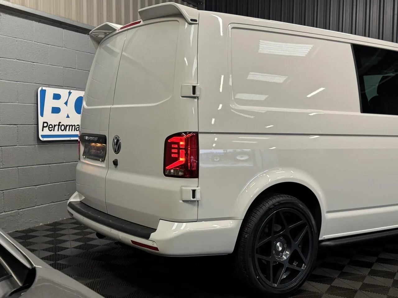 Volkswagen Transporter 2022 photo 3