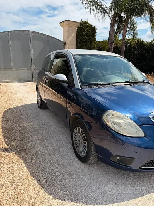 Lancia Ypsilon 2010 photo 2