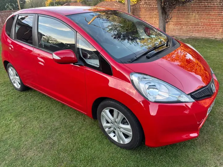 Honda Jazz 2014 photo 2