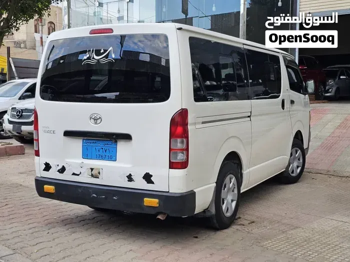 Toyota Hiace 2009 photo 3
