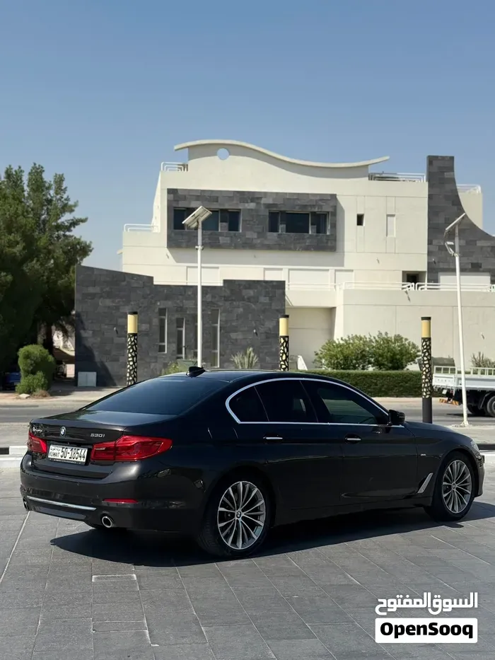 BMW 5 Series 2018 photo 2