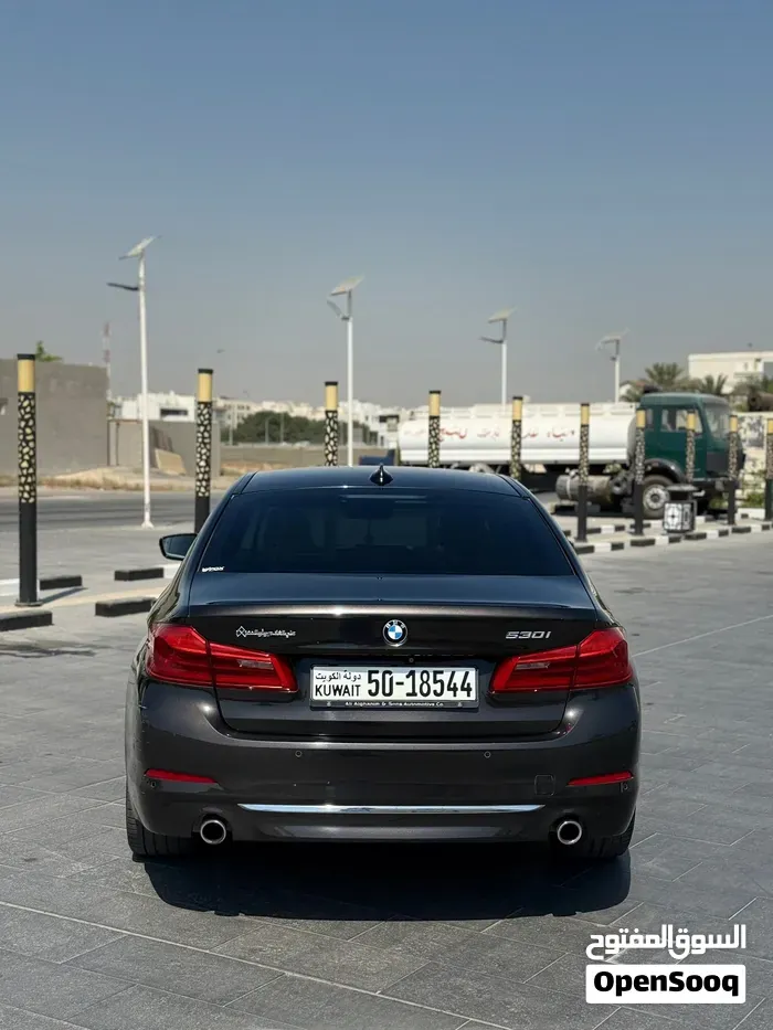 BMW 5 Series 2018 photo 3
