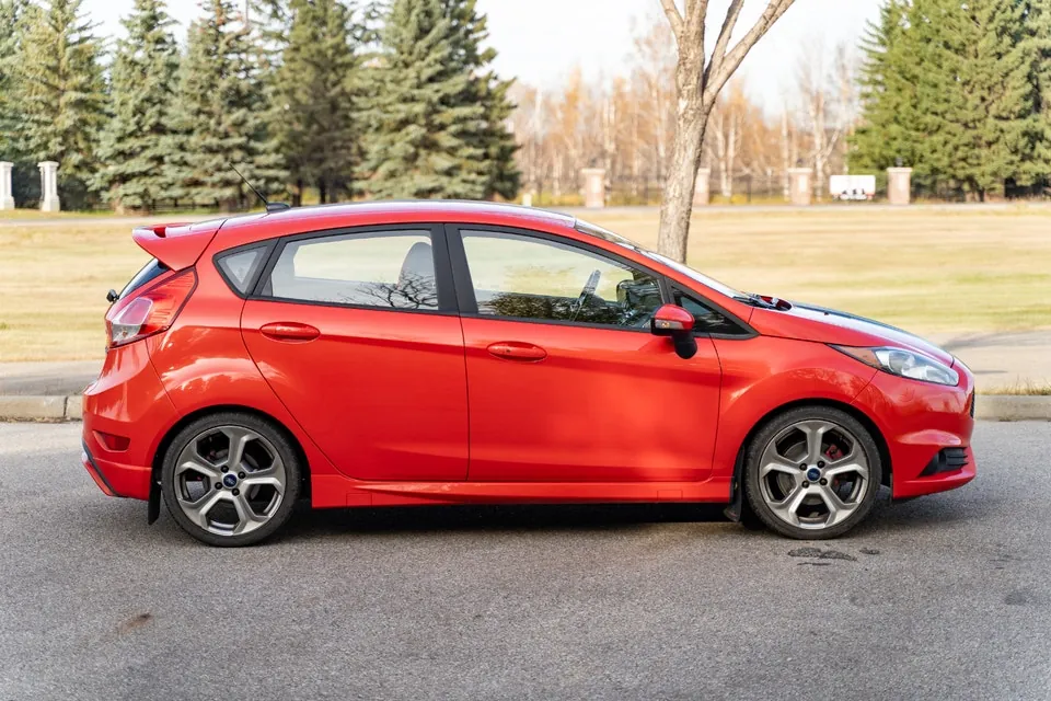 Ford Fiesta 2015 photo 2