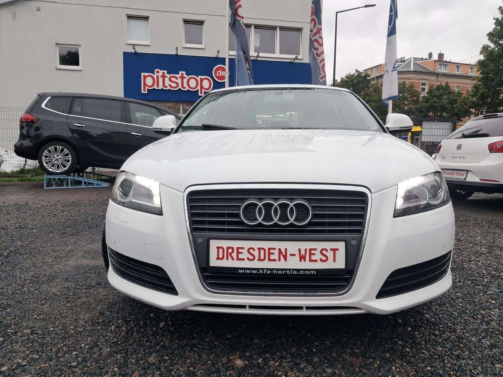 Audi A3 Sportback 2010 photo 2