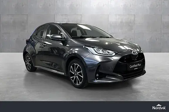 Toyota Yaris 2022 photo 2