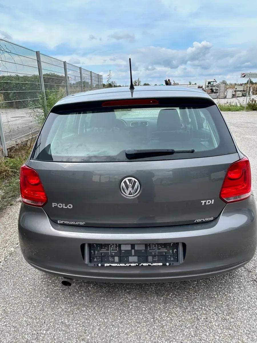 Volkswagen Polo 2011 photo 3