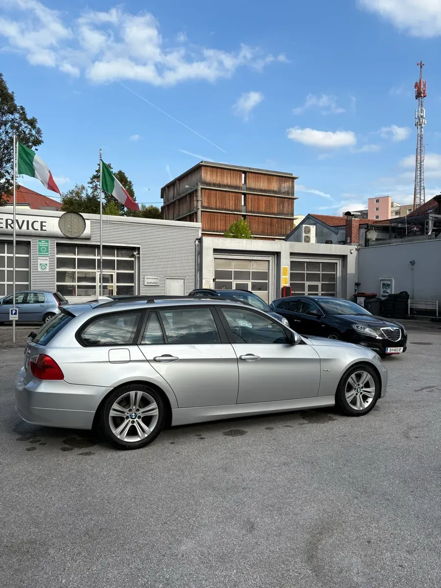 BMW 3 Series 2008 photo 2