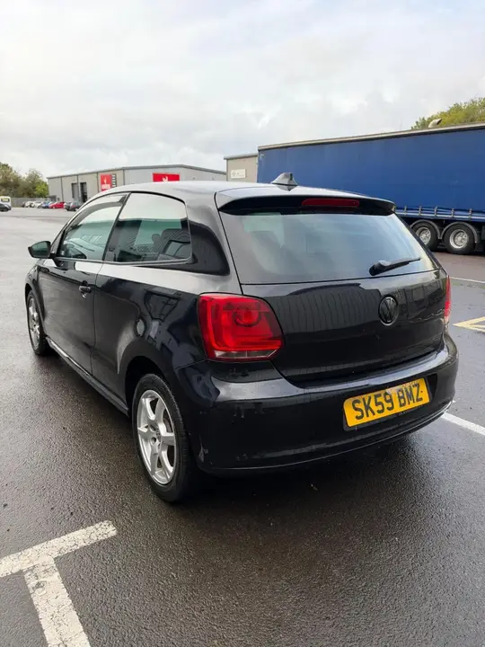 Volkswagen Polo 2010 photo 4