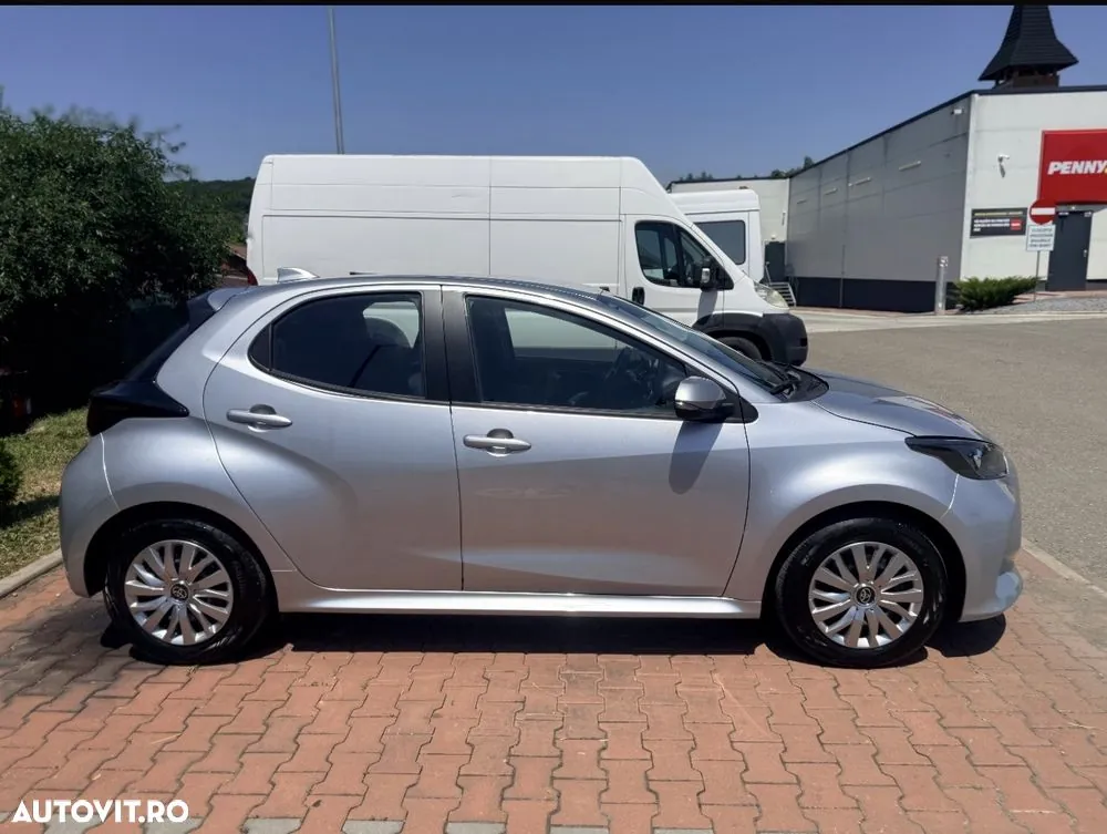 Toyota Yaris 2024 photo 3