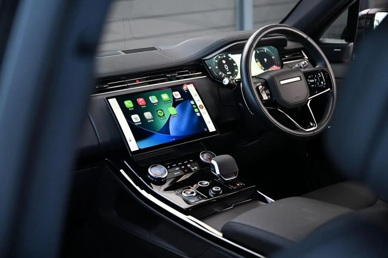 Land Rover Range Rover Sport 2023 photo 2