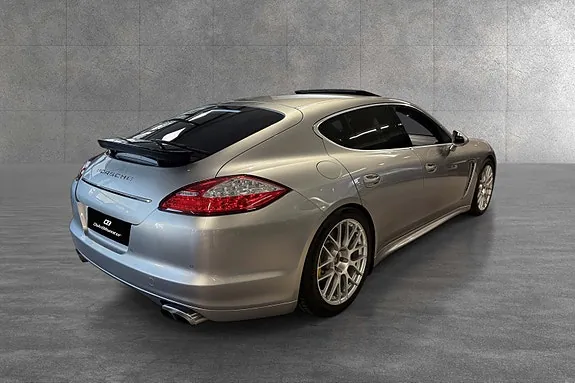 Porsche Panamera 4S 2012 photo 5