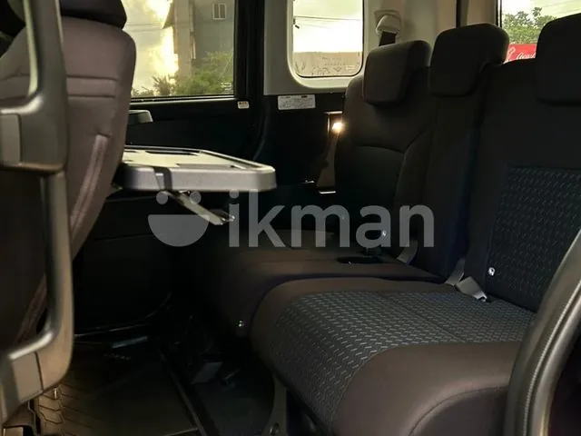 Toyota Roomy 2025 photo 4