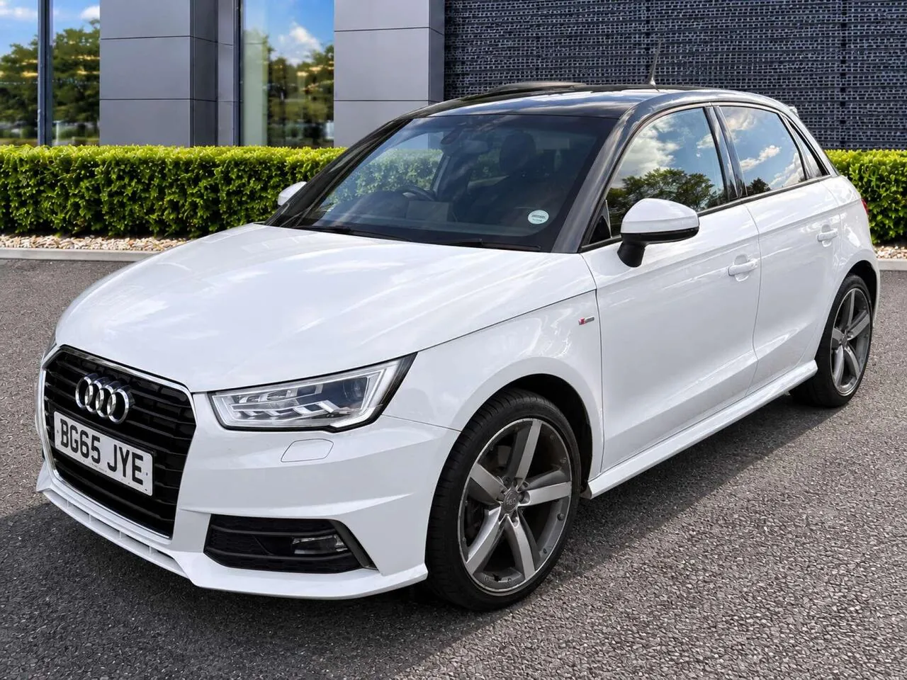Audi A1 2015 photo 3