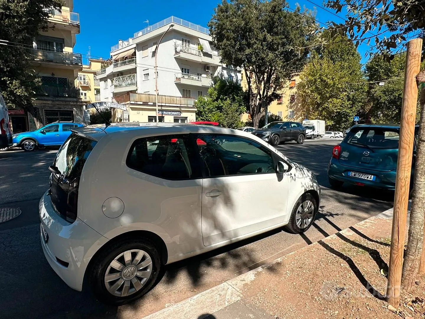 Volkswagen Up 2016 photo 3