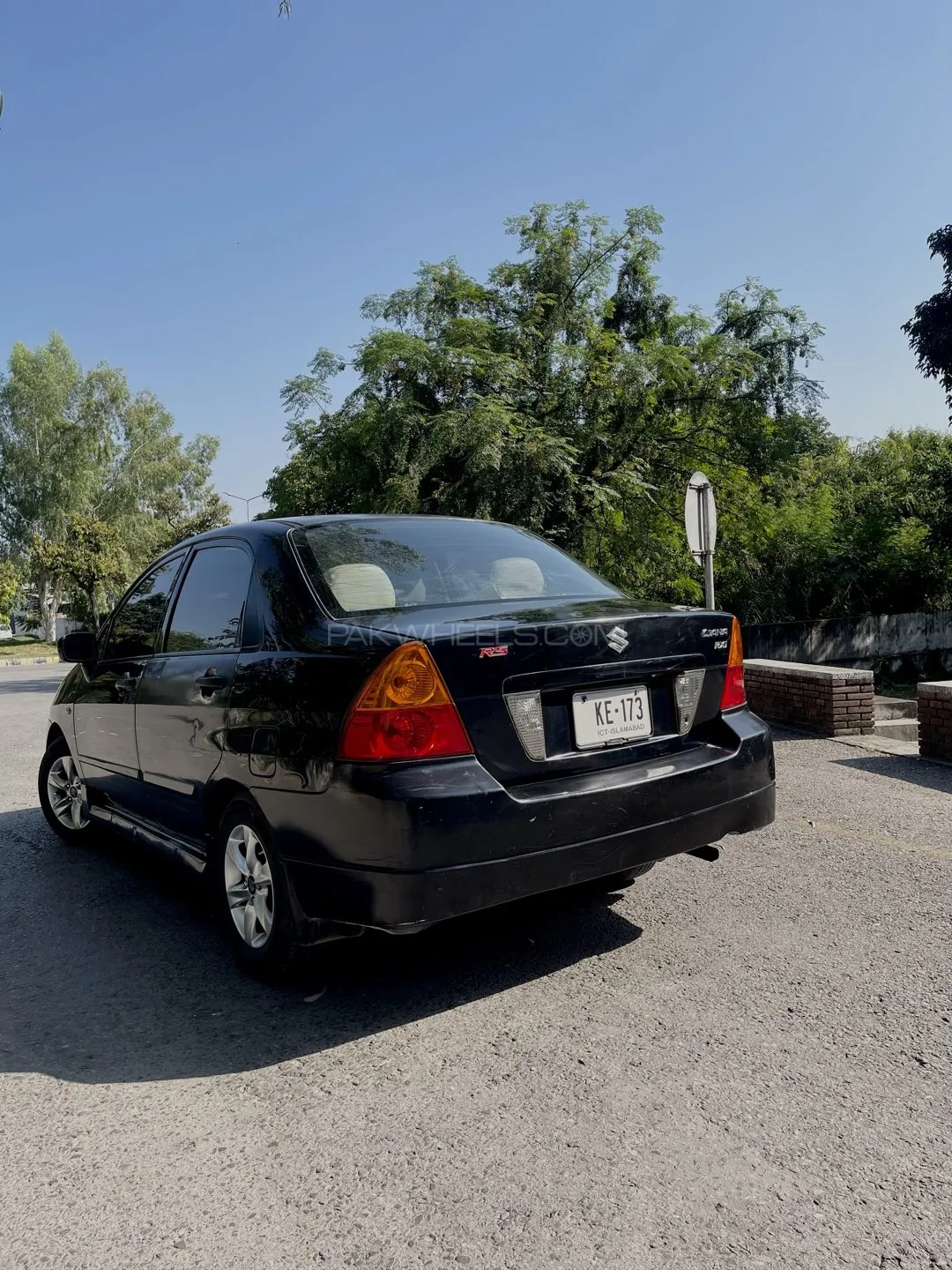 Suzuki Liana