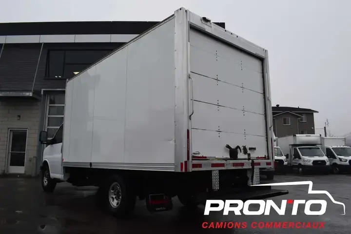 GMC Savana 2020 photo 4