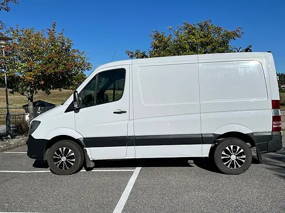 Mercedes-Benz Sprinter 211