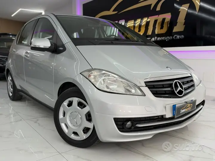 Mercedes-Benz A 2010 photo 5
