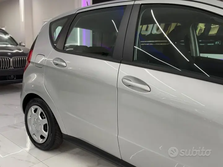 Mercedes-Benz A 2010 photo 4