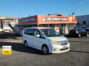 Nissan Serena 2012 photo 2