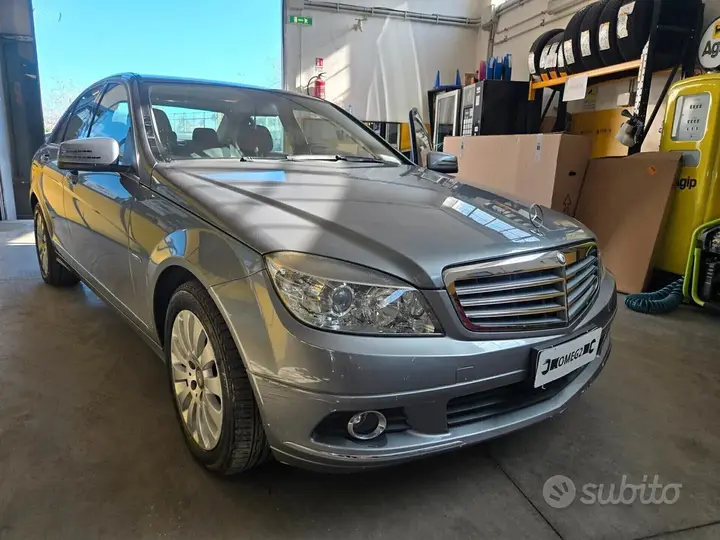 Mercedes-Benz C 220