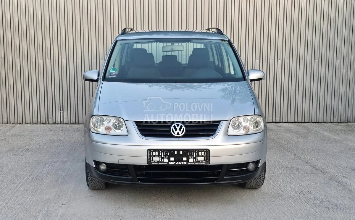 Volkswagen Touran 2003 photo 2