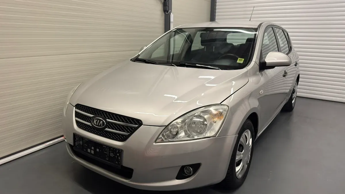 Kia Ceed 2007 photo 2