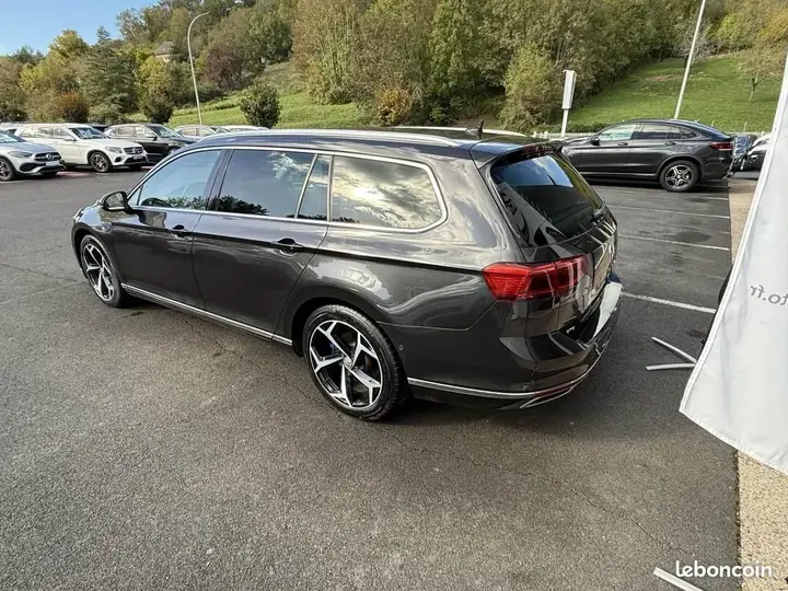 Volkswagen Passat 2019 photo 5