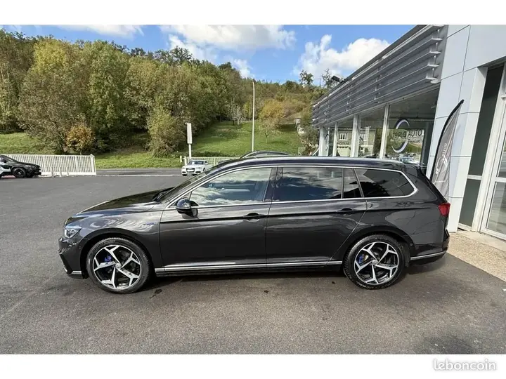 Volkswagen Passat 2019 photo 4