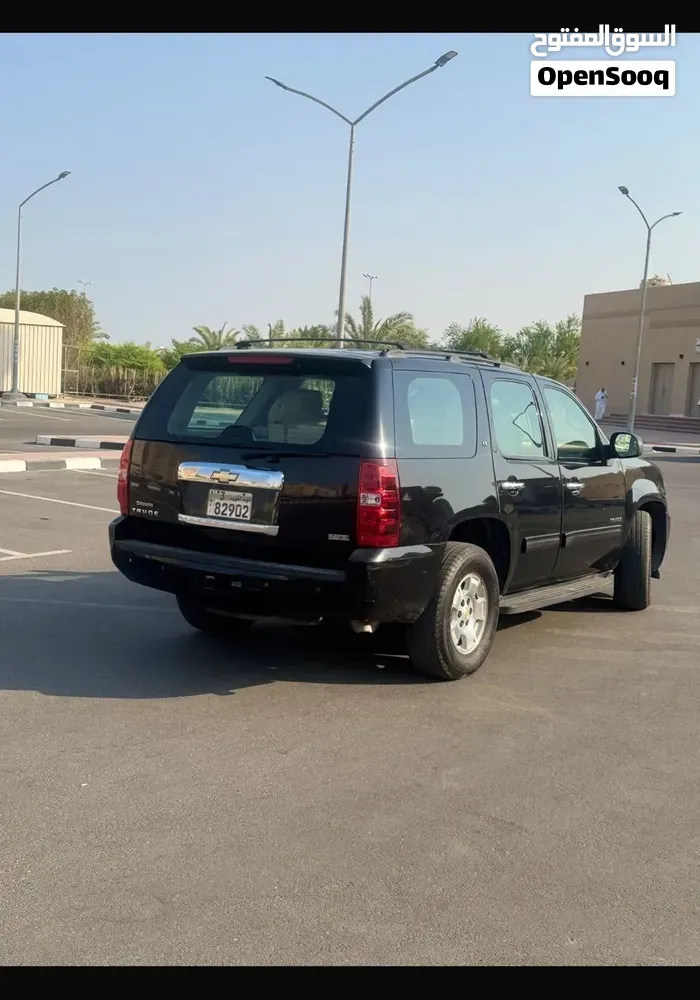 Chevrolet Tahoe 2011 photo 2