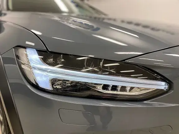 Volvo V90 Cross Country 2021 photo 5