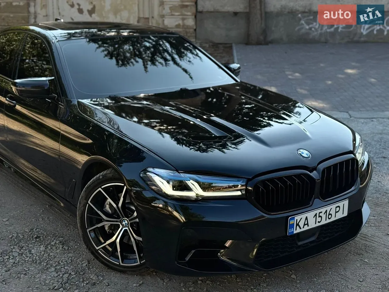 BMW 5 Series 2018 photo 3