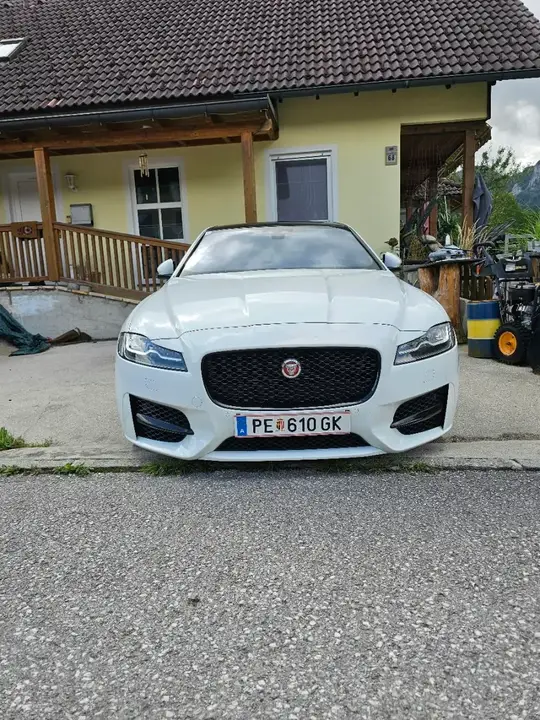 Jaguar Xf 2016 photo 2
