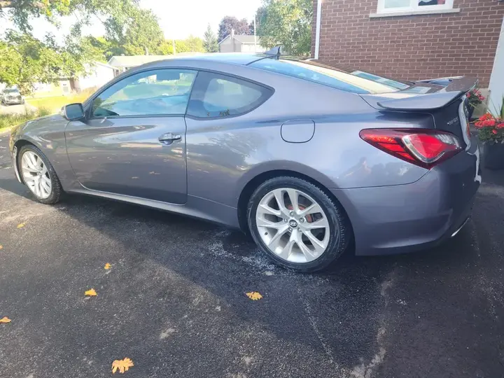 Hyundai Genesis Coupe 2014 photo 3
